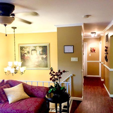 Charity'S Haven II Apartment Waldorf Exterior photo