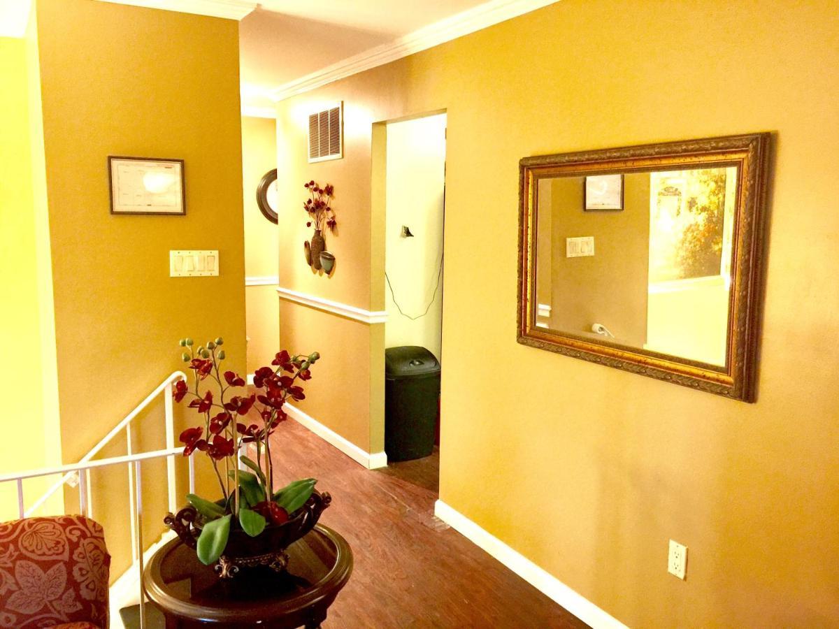 Charity'S Haven II Apartment Waldorf Exterior photo