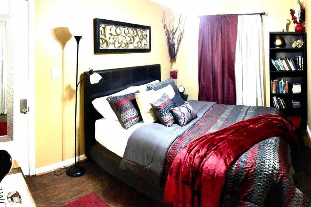 Charity'S Haven II Apartment Waldorf Exterior photo