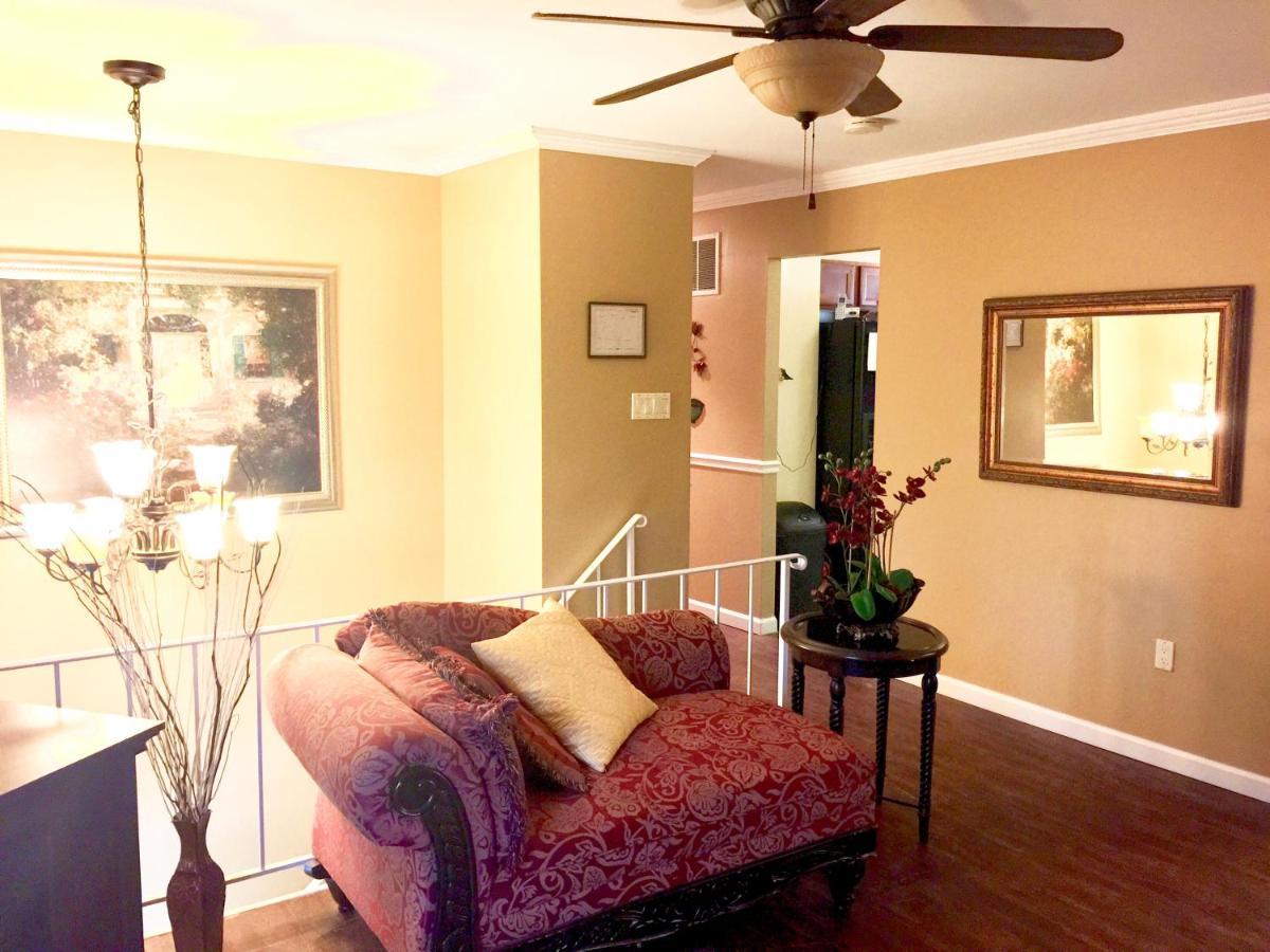 Charity'S Haven II Apartment Waldorf Exterior photo